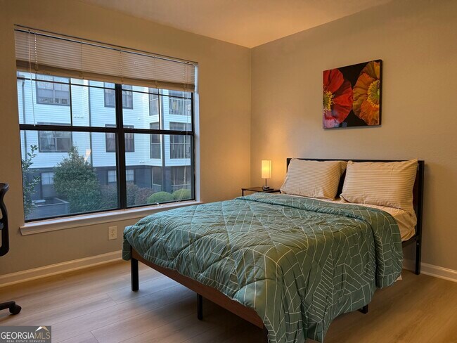 Building Photo - 211 North Ave