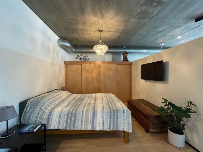 Building Photo - Prime Location in the Heart of the Pearl i...