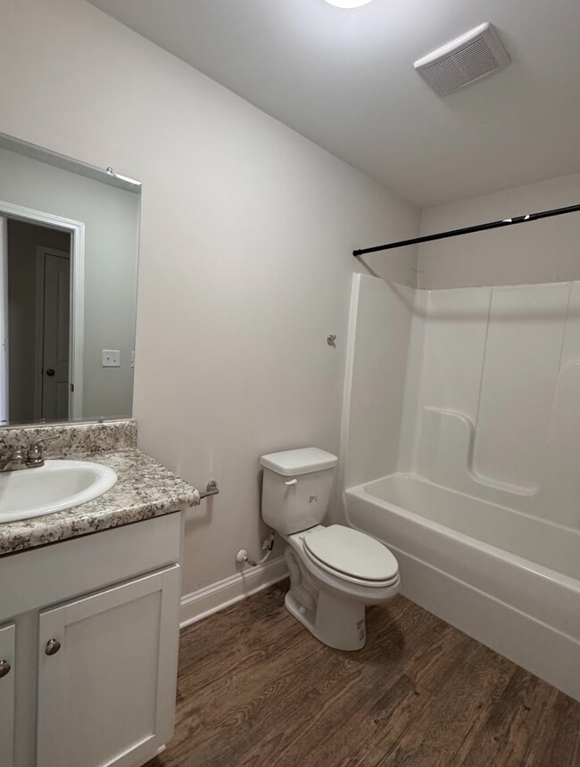 Building Photo - Move-In Ready 2 Bedroom, 2 Bath Apartment in Easley – Convenient Location & Spacious Living!