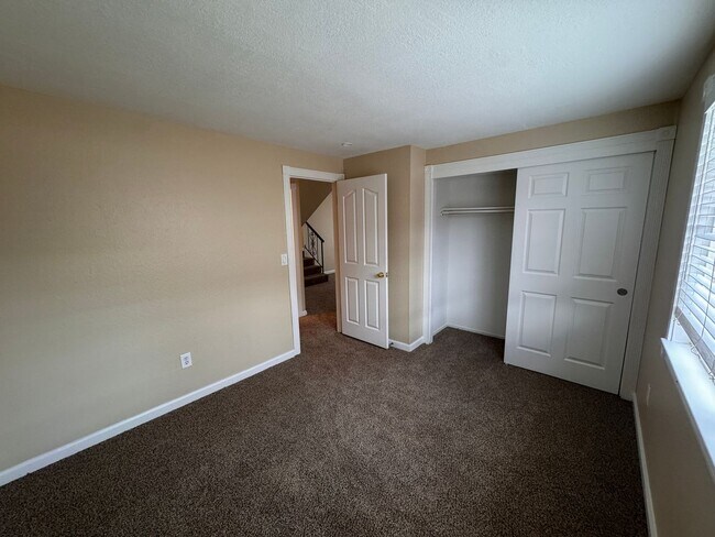 Building Photo - 1230 Junction Dr