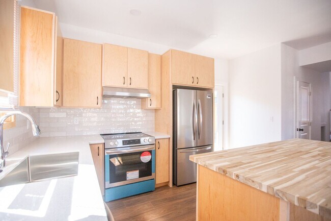 Building Photo - One Month Free ***Available NOW-  3 Bedroo...