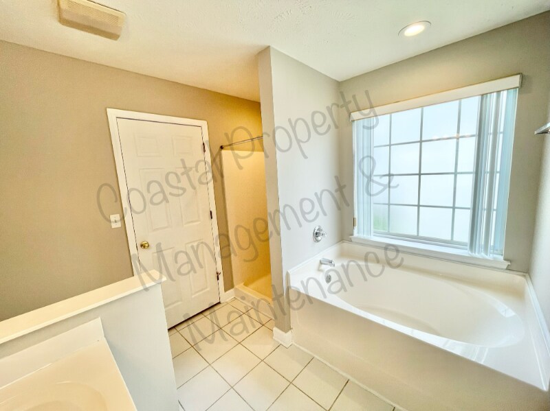 Building Photo - 304 Sherrybrook Dr