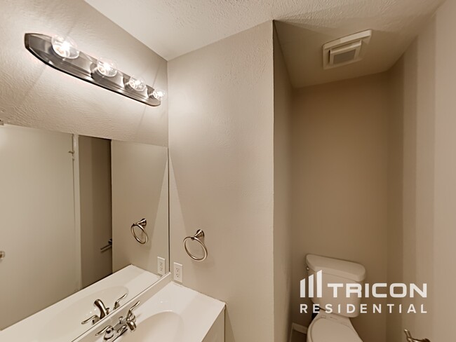 Building Photo - 4621 Tarry Dr