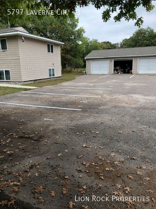 Building Photo - 5797 Laverne Cir N