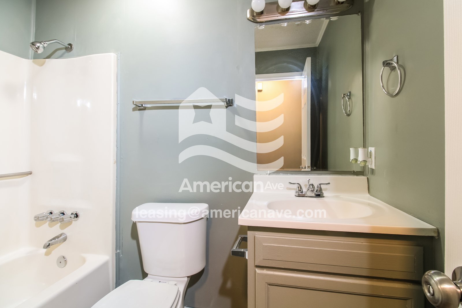 Building Photo - 708 Fair St