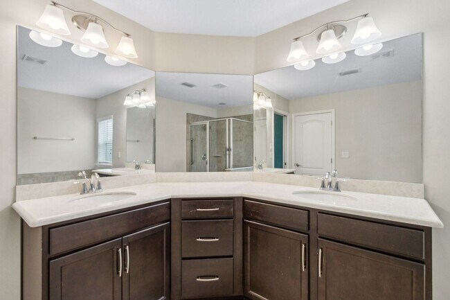 Building Photo - Charming 3-Bedroom Home in The Hideaway – ...