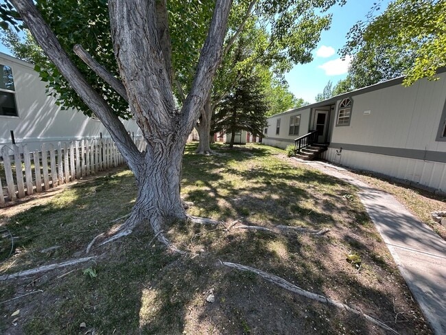 Building Photo - 3 Bed 2 Bath Mobile Home with Fenced Yard and Storage Shed