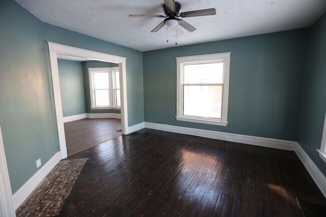 Building Photo - 1222 Wealthy St SE