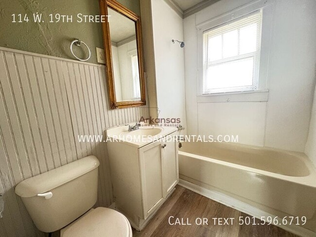 Building Photo - 114 W 19th St