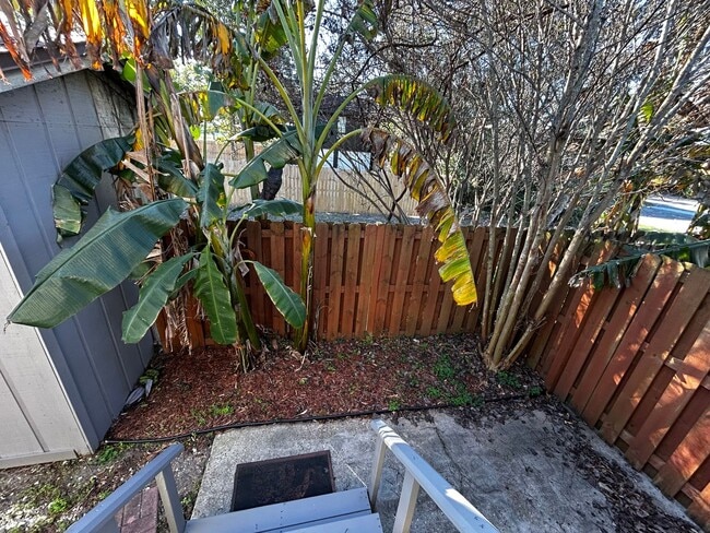 Building Photo - 1007 11th Ct