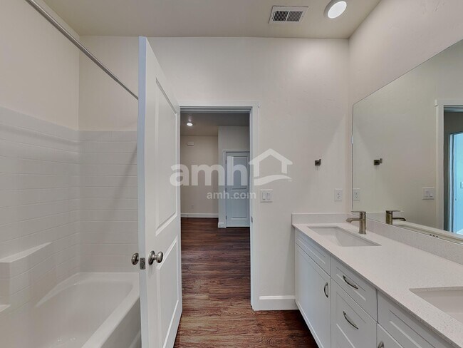 Building Photo - 5054 W White Ash Ct