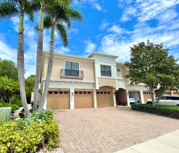 7230 Hamilton - 7230 Hamilton Rd