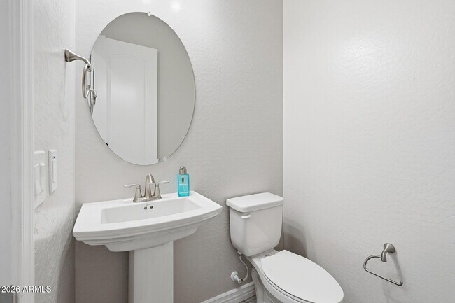Building Photo - 5219 S Wildrose