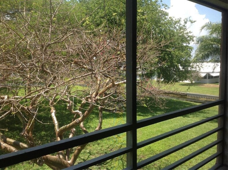 Building Photo - 1921 Woolbright Rd