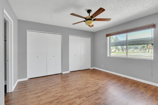 Building Photo - 8022 N 32nd Dr