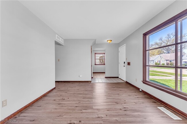 Building Photo - 5607 Allanwood Dr