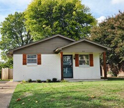 Building Photo - 4 bedroom 1 bath home for lease