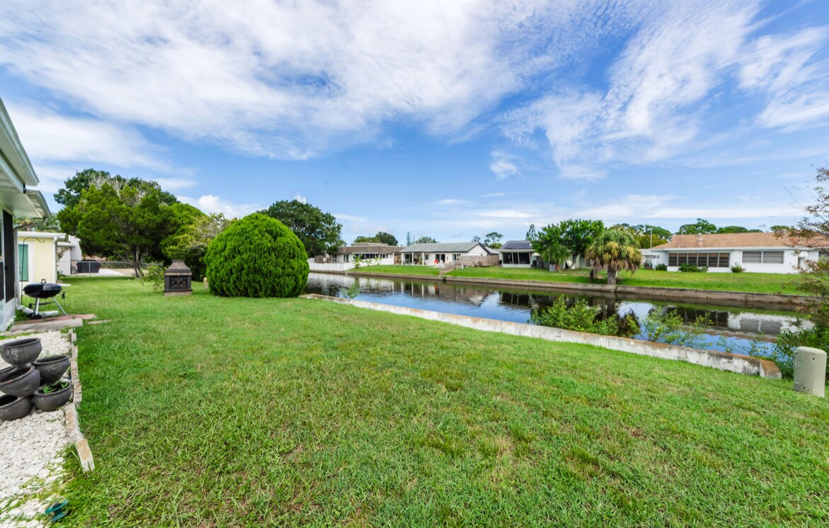 Building Photo - 3931 Sail Dr
