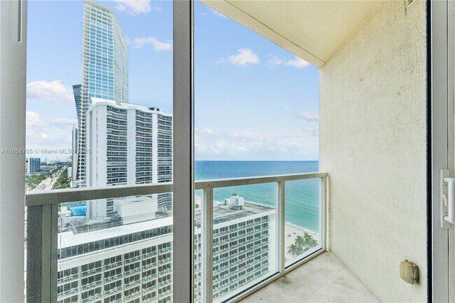 Building Photo - 16699 Collins Ave