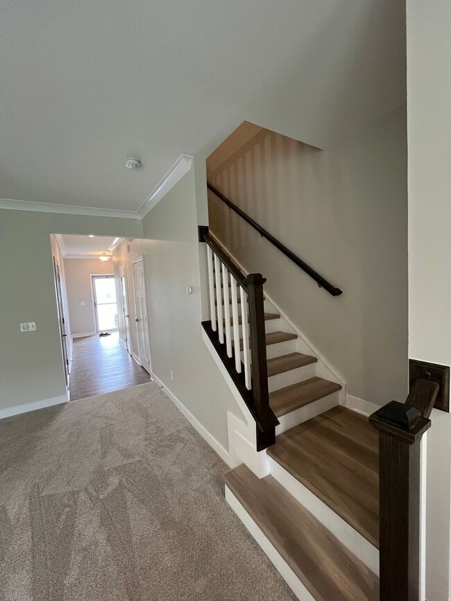 Building Photo - 3 Bed 2 Bath Townhome Located in Simpsonville