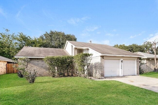 Building Photo - 13526 Hampton Falls Dr