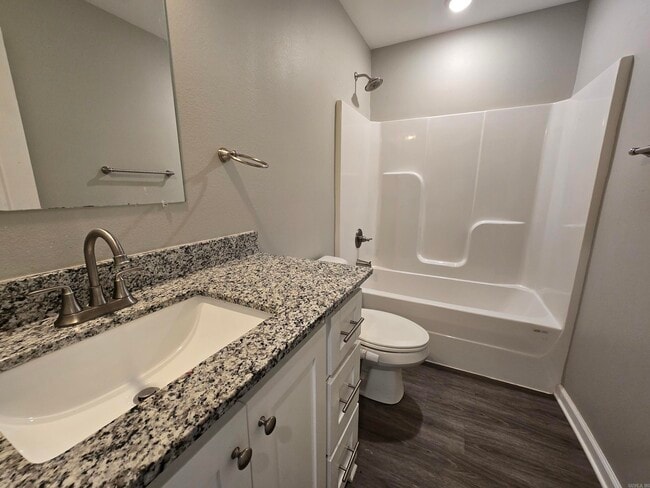 Building Photo - 806 Schley