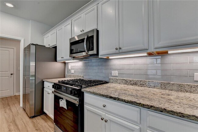 Building Photo - 175 Grey Falcon Ave