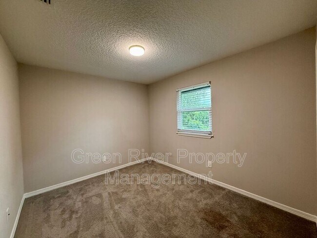 Building Photo - 7665 Jana Ln S