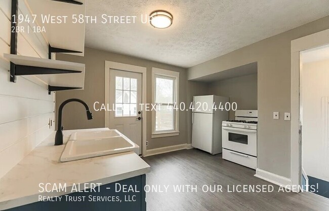 Building Photo - Charming 2-Bedroom Up Unit with Terrace in...