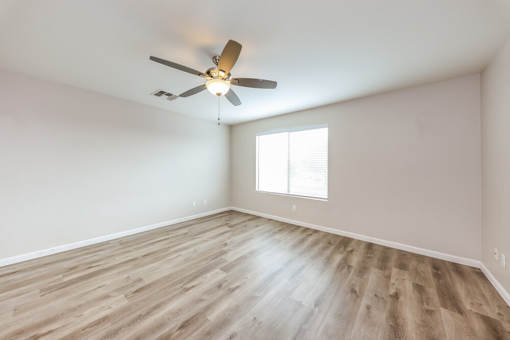 Building Photo - 13023 W Lawrence Rd