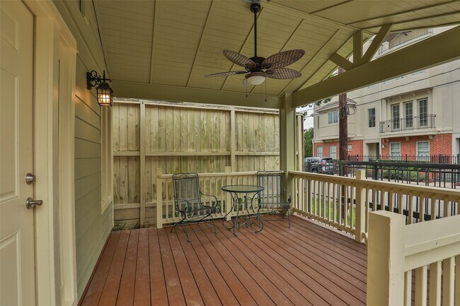 Building Photo - 1611 Oakdale St