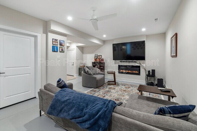 Building Photo - 3120 N Street