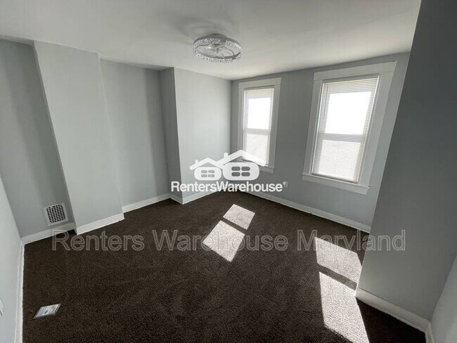 Building Photo - 2125 Cliftwood Ave