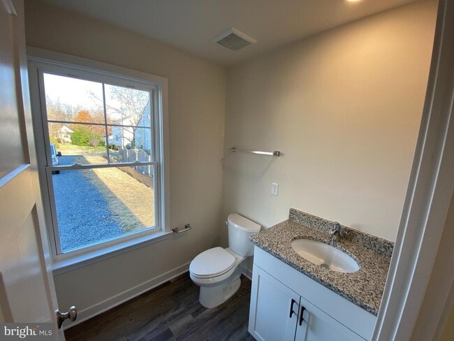 Building Photo - 316 3rd St