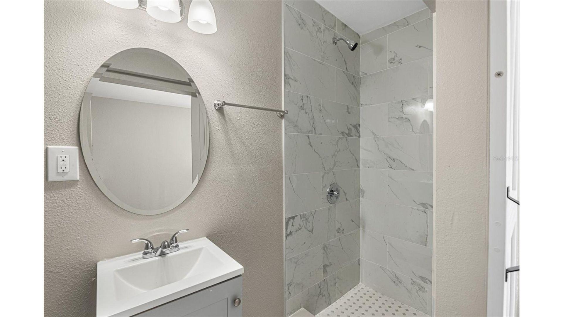 Building Photo - 5207 Montague Pl