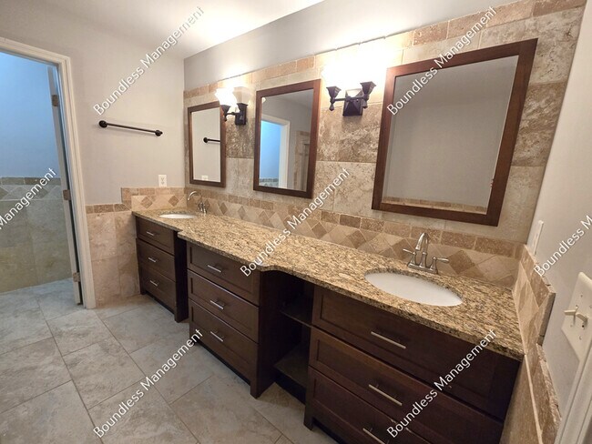 Building Photo - 2014 Ellison Way NW