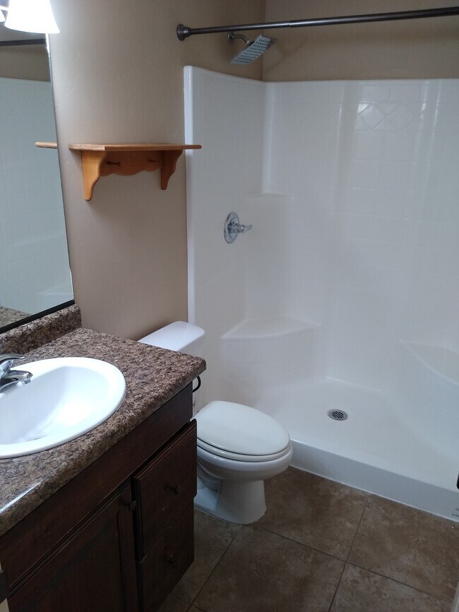 Building Photo - 340 1425 N St