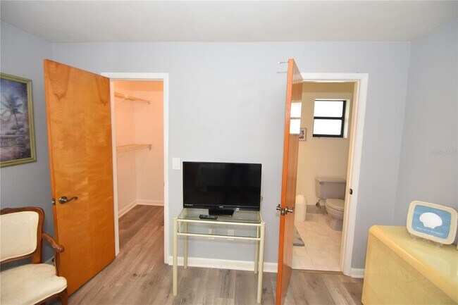 Building Photo - 18 Covington Ln