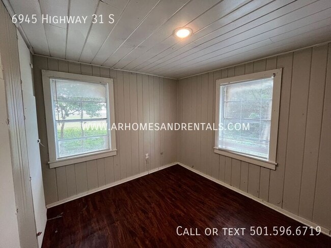 Building Photo - 6945 Highway 31 S