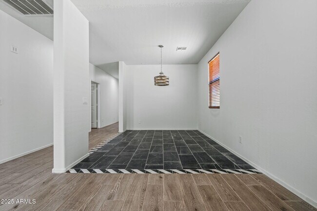 Building Photo - 21582 W Cocopah St