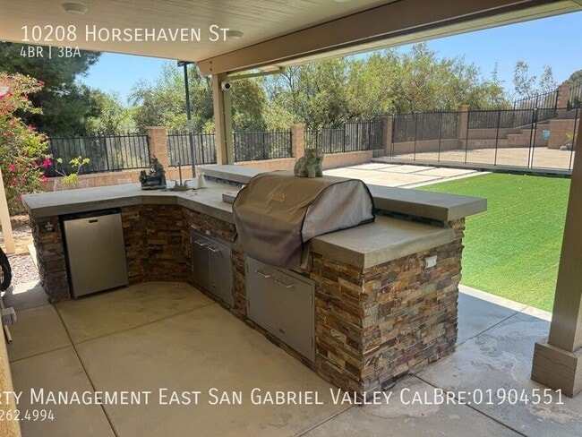 Building Photo - 10208 Horse Haven St