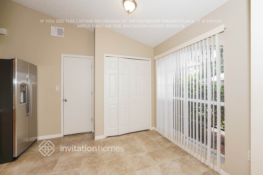 Building Photo - 7314 Carillon Ave