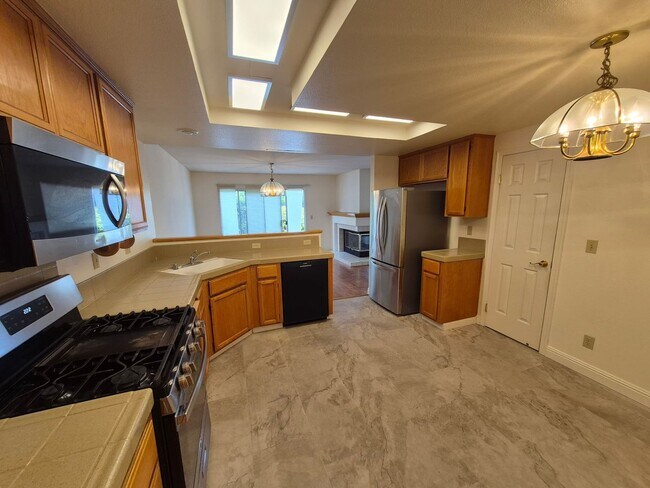 Building Photo - Charming Townhome in Prime San Ramon Location