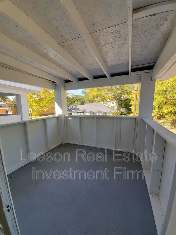 Building Photo - 523 Wichita St