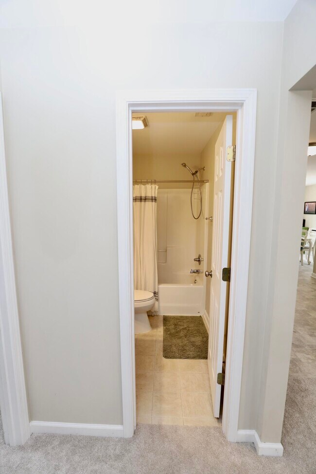 Building Photo - 1116 Waverly Pl Dr