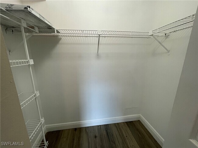 Building Photo - 5317 Summerlin Rd