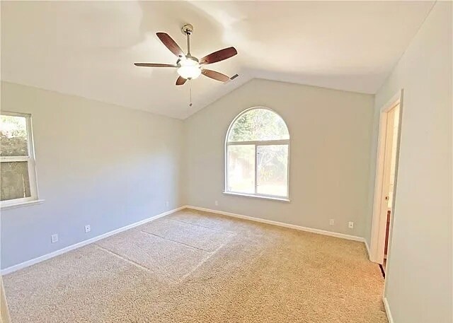Master bedroom w/ Vaulted Ceiling - 2726 Duffy Dr