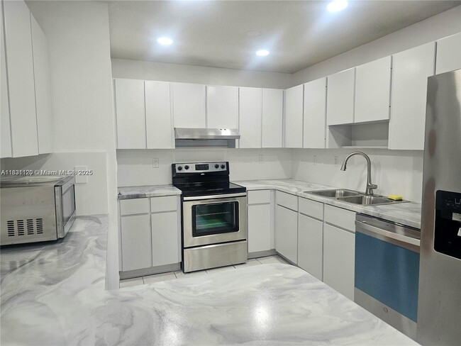 Building Photo - 14203 SW 54th St
