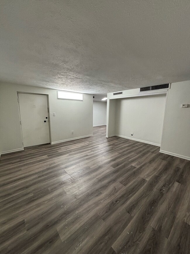 Building Photo - 120 S 38th Ave