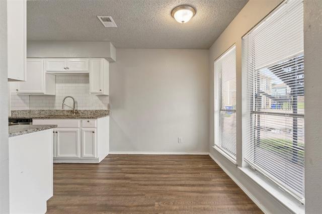 Building Photo - 143 Allencrest Dr